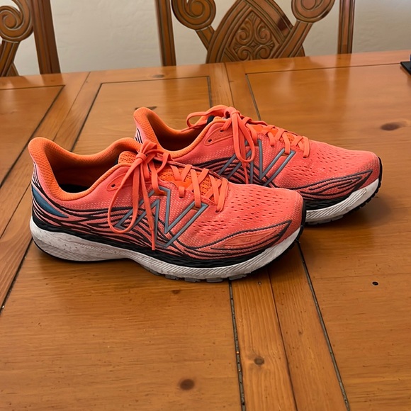 New Balance Fresh Foam - Picture 1 of 4